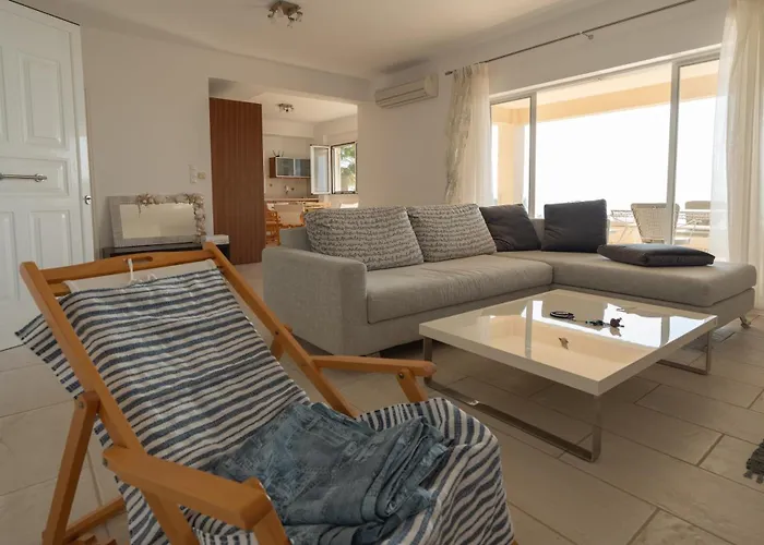 Seaside Private B 아파트 Koróni